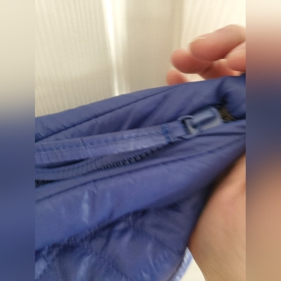 Dolce Vita Collection Blue & Gold Crossbody Puffer Bag | (Like New) - Picture 9 of 13